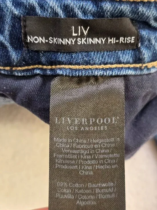 Liverpool Non-Skinny Skinny Liv Hi-Rise Jeans Size 12/31 Crop Raw Hem - Picture 3 of 5